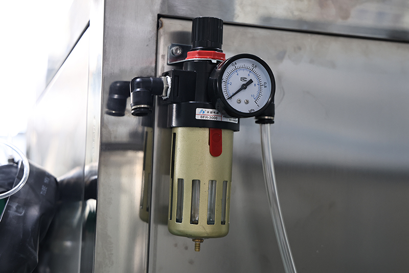 耐高温灌胶机 耐高温灌胶机