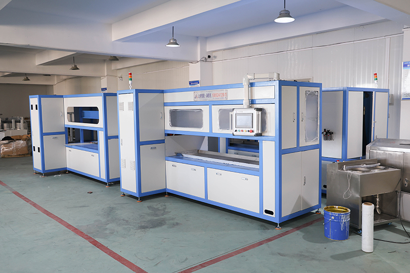 外墙保温一体板淋胶机