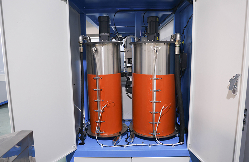 外墙保温一体板淋胶机